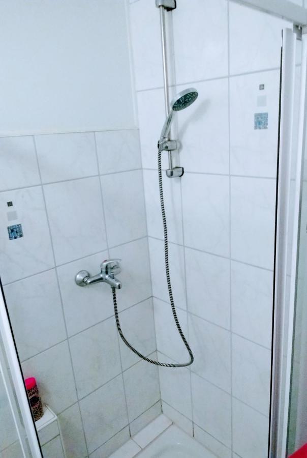 Julia'S Monteur Oase - Premium Apartment Exklusiv Fuer Solo-Reisende Ennepetal Kültér fotó